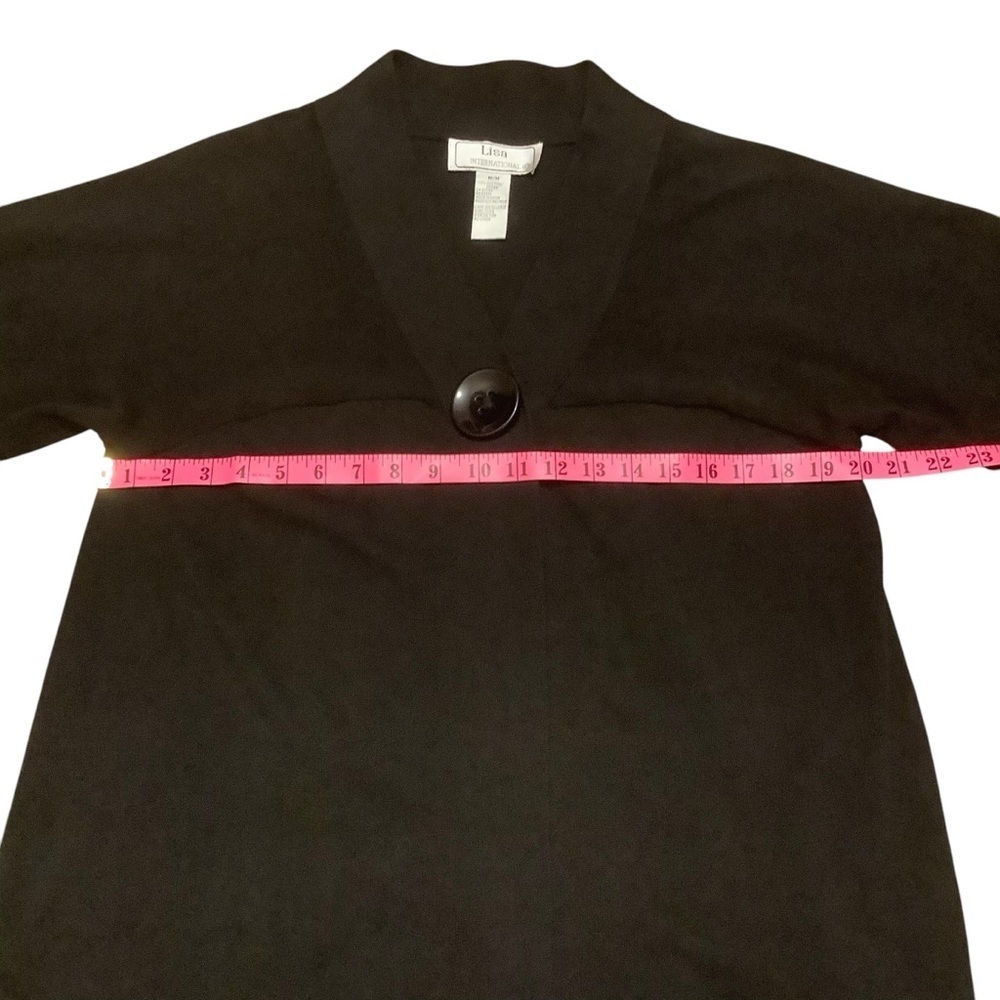 LISA INTERNATIONAL BLACK COTTON V-NECK/ 3/4 SLEEVE/ LARGE BUTTON SWEATER/ Size M - Picture 9 of 11